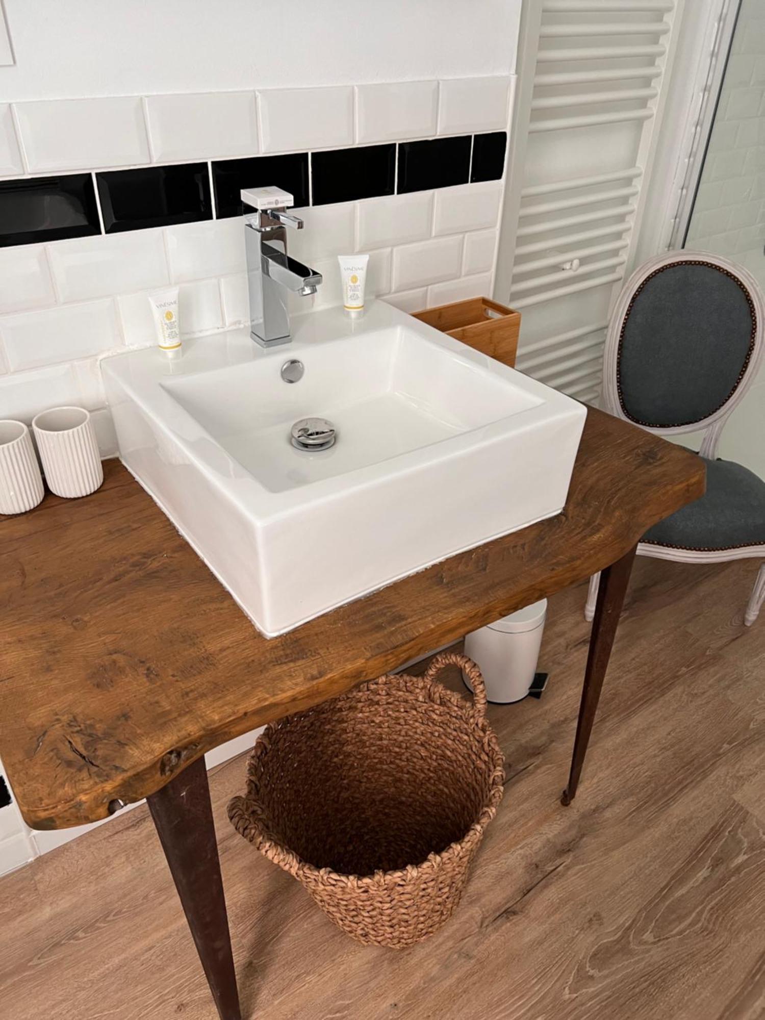 A L'Ecole Buissonniere Bed & Breakfast Honfleur Bagian luar foto
